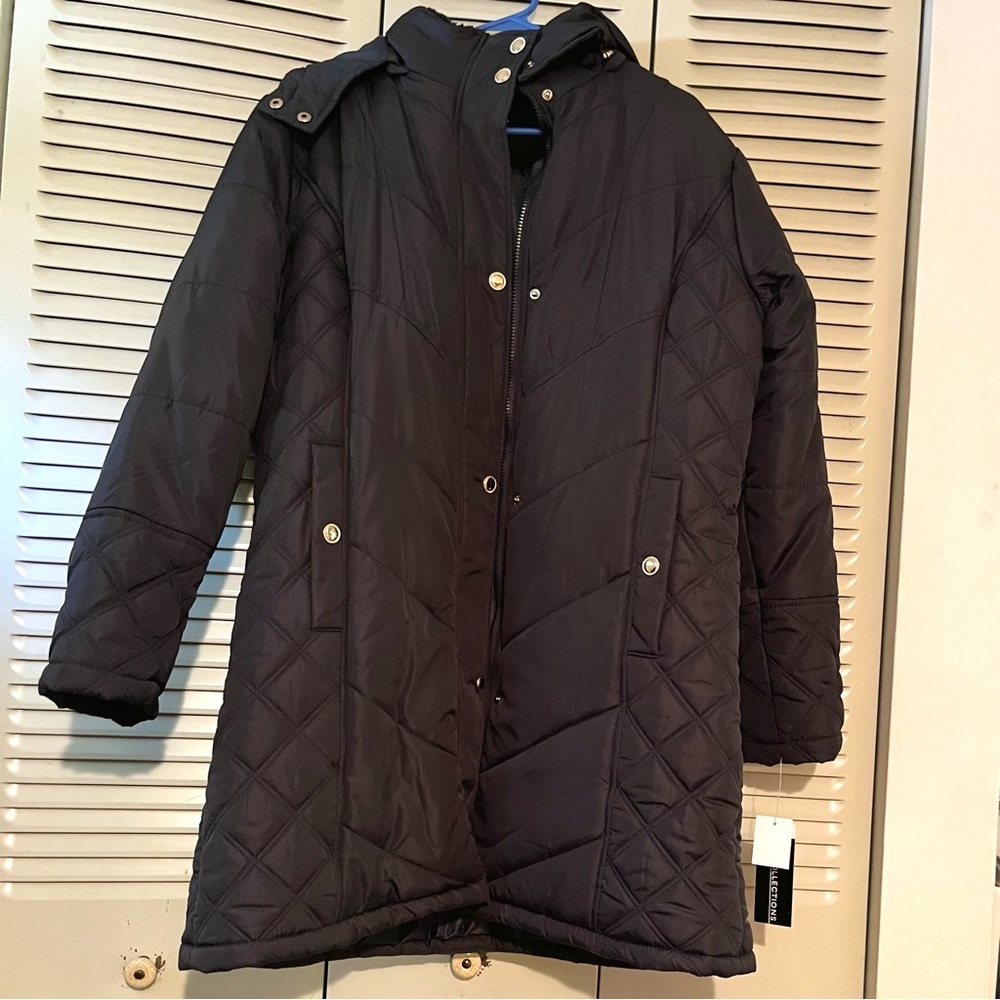 NWT Black quilted hooded puffer jacket with pockets